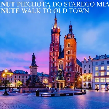 Crown Two Level In Old Town Five Min Walk To Train And Main Square Sleeps Five Διαμέρισμα