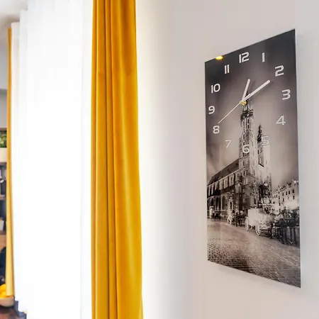 Crown Two Level In Old Town Five Min Walk To Train And Main Square Sleeps Five Krasków