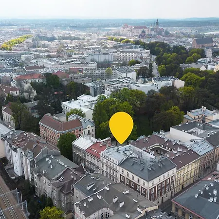 Crown Two Level In Old Town Five Min Walk To Train And Main Square Sleeps Five Appartement